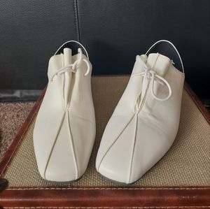 NEW Nouvelle Vogue Relax Shoes, White